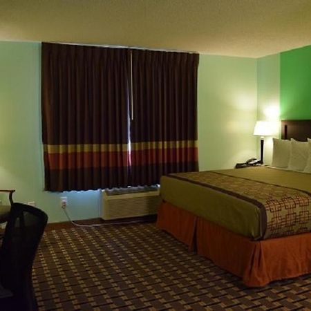 Mendota Snelling Motor Inn מראה חיצוני תמונה