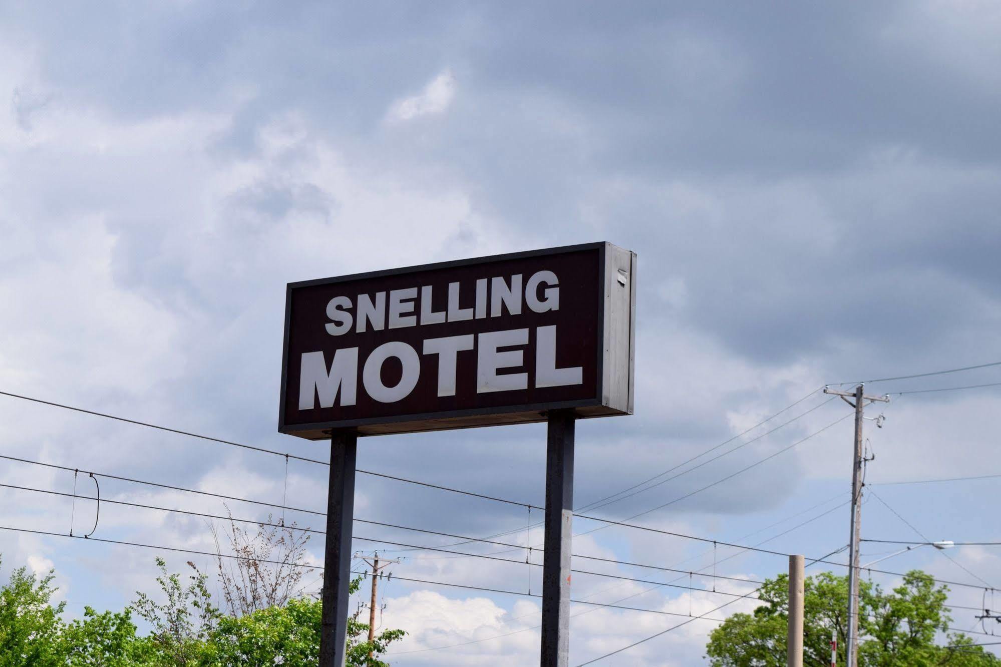 Mendota Snelling Motor Inn מראה חיצוני תמונה