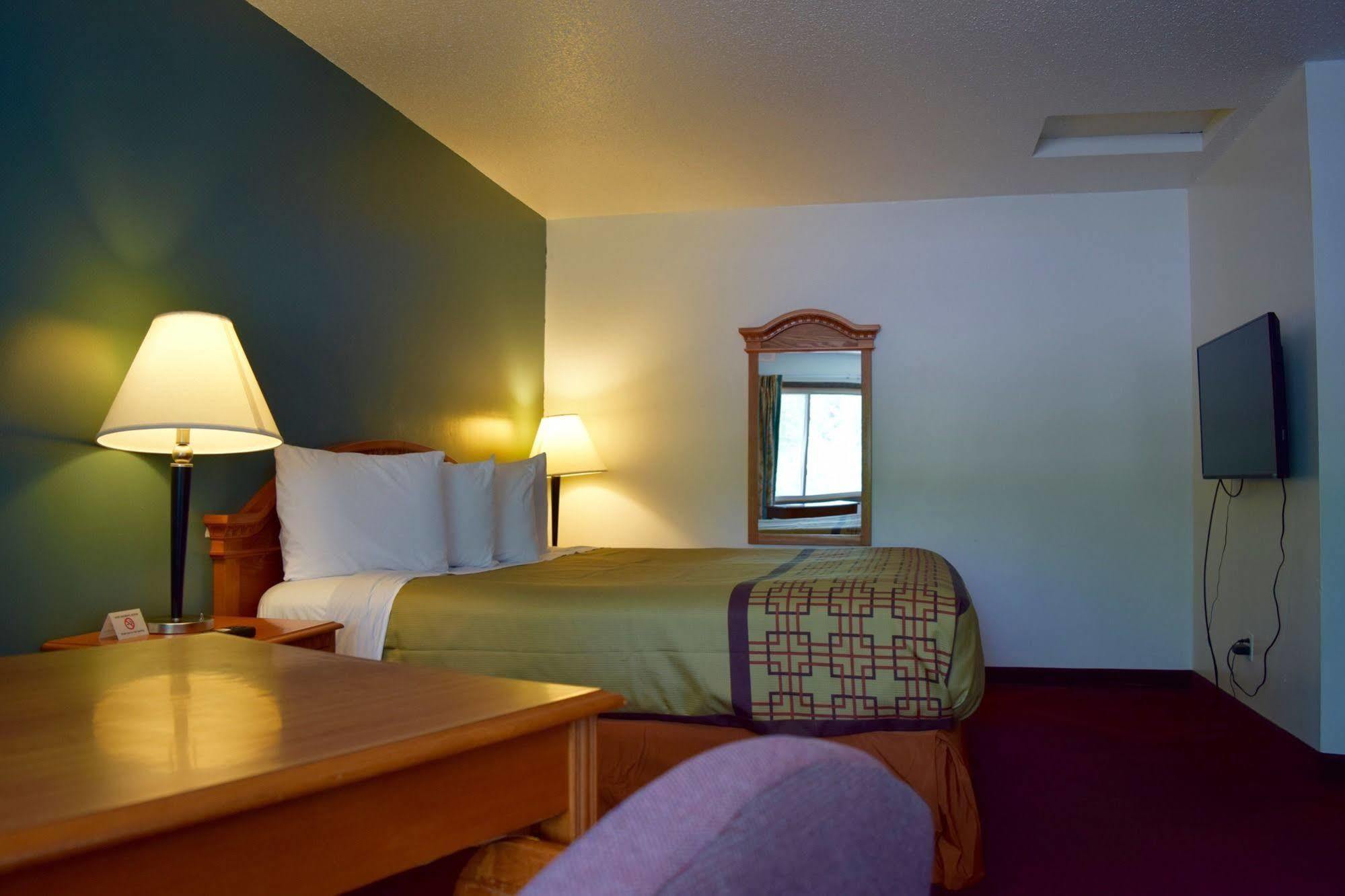 Mendota Snelling Motor Inn מראה חיצוני תמונה